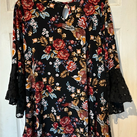 NWOT “Roommates” Knit Top With Bird And Floral Design On Black - Picture 2 of 5